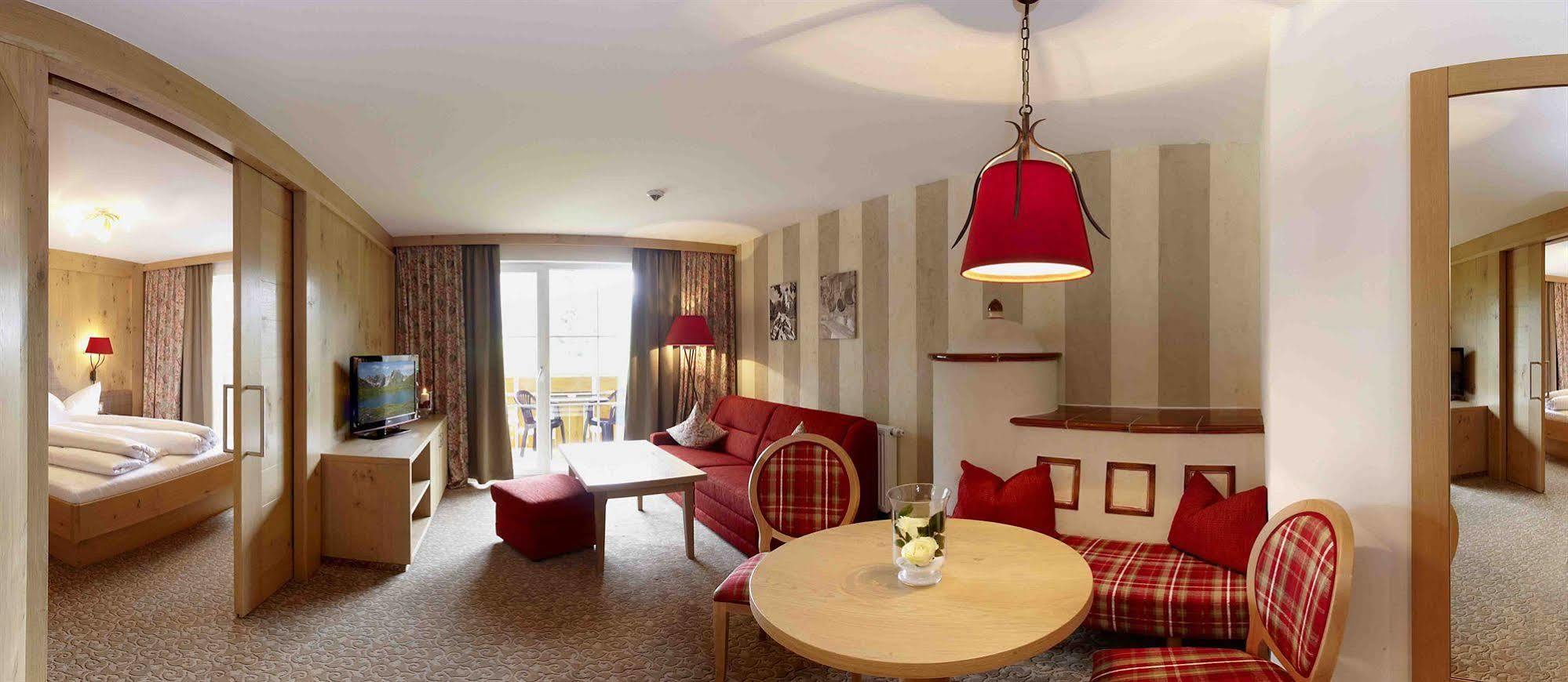 Post Hotel Bach (Tyrol)